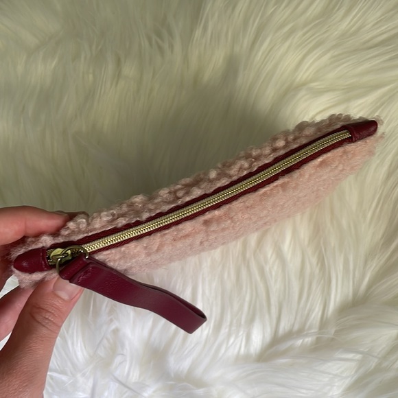 Ipsy Bag - Pink Shag Carpet - Picture 3 of 5